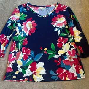 The Pioneer Woman V-Neck Polyester Pullover Shirt  Small Navy Floral 3/4 Sleeve